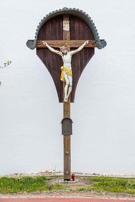 Thumbnail: 10_JA_9317 Friedhof, an der Kirche.jpg